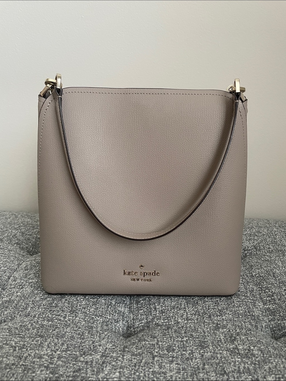 kate spade taupe pebble leather shoulder bag with gold logo
